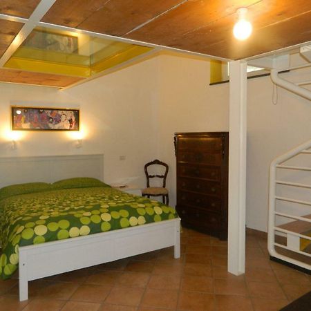 Bed and Breakfast Casa Lungomare Салерно Экстерьер фото